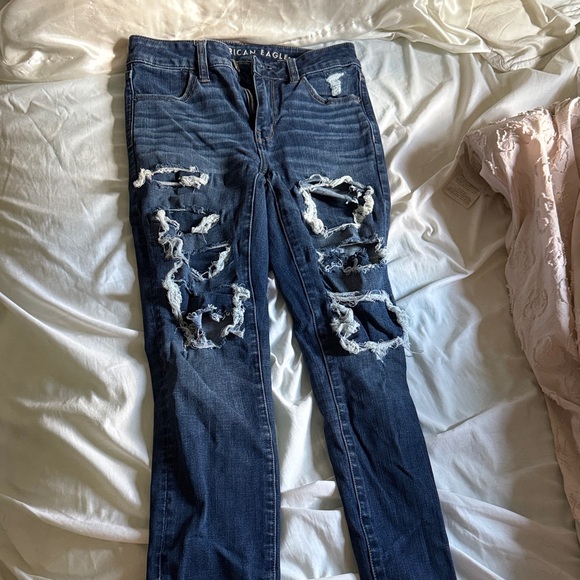 American Eagle Outfitters Women's Ripped Dark Blue Skinny Jeans - Picture 1 of 3